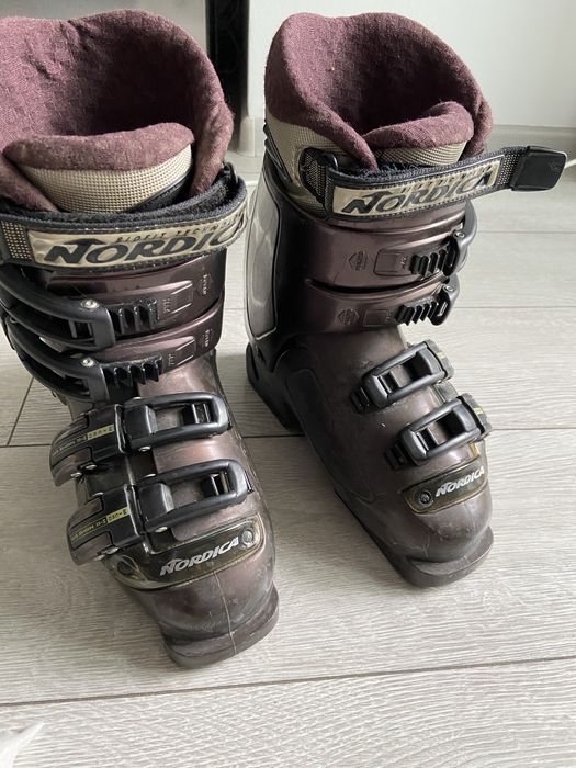 Clapari de dama Nordica Biofit Technology