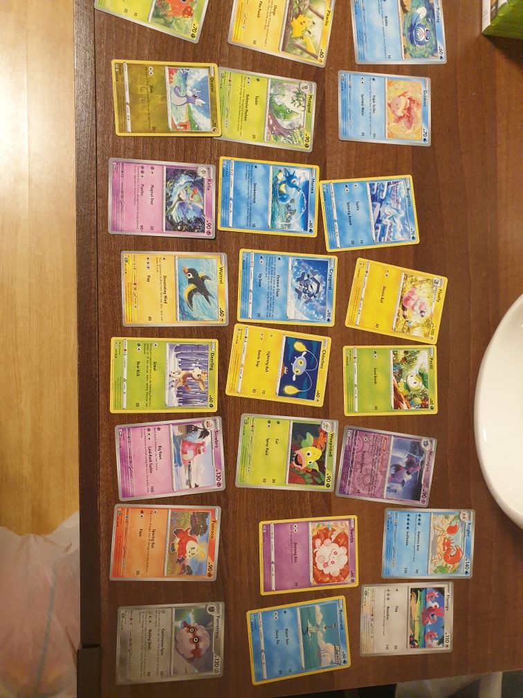 Carti de colectie pokemon (PRETURILE IN DESCRIERE)