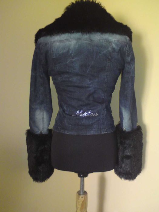 Jacheta din blugi Mexton cu guler si mansete din blana si strasuri