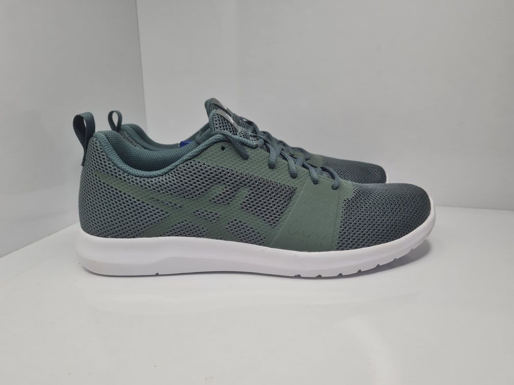 Маратонки Asics 

Чисто нови без кутия. 

Размер 44 стелка 28 см.

Цен