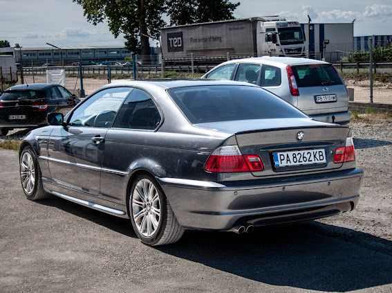 BMW 320 купе индивидуален цвят и м пакет