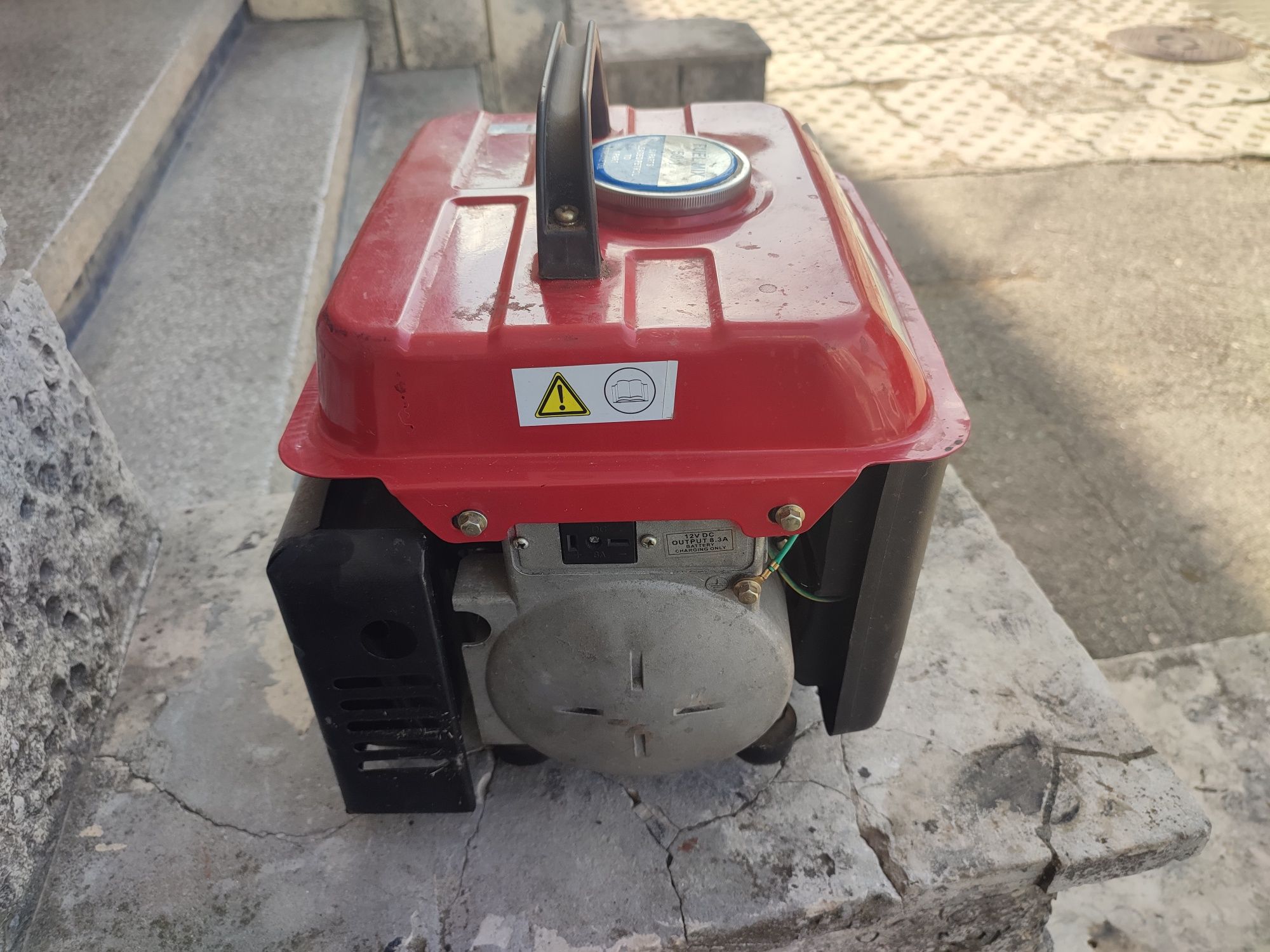 Бензинов двутактов генератор за ток RAIDER RD-GG01 /0.65kW/