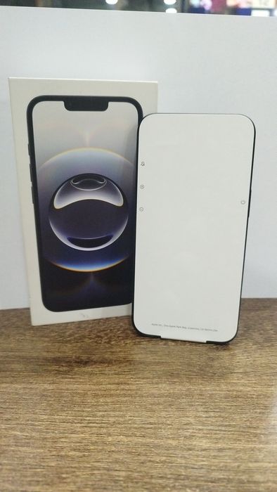 Iphone 16e нов само стартиран