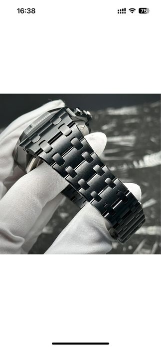 Часовник Audemars Piguet НАМАЛЕН!