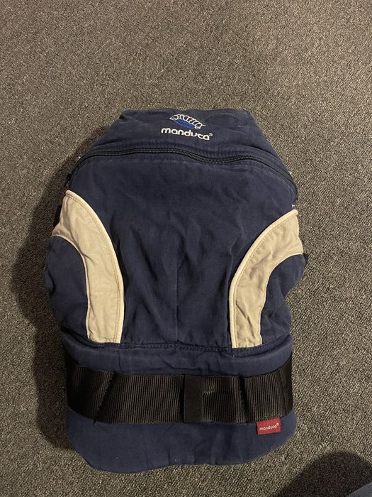 Vand marsupiu Manduca (folosit foarte putin) foarte buna