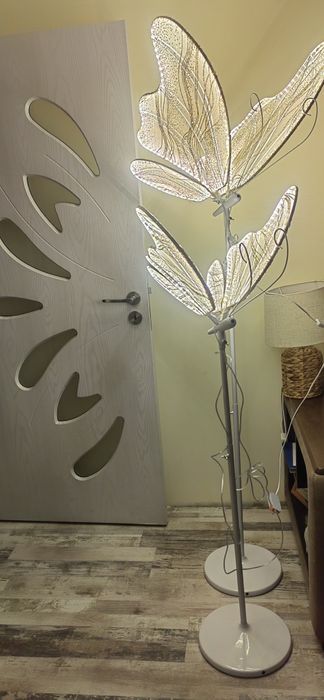 Светещи пеперуди