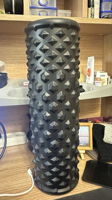 продам массажный валик в отличном состоянии