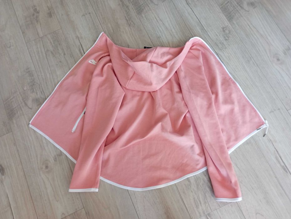 Nike дамски суичър и горница