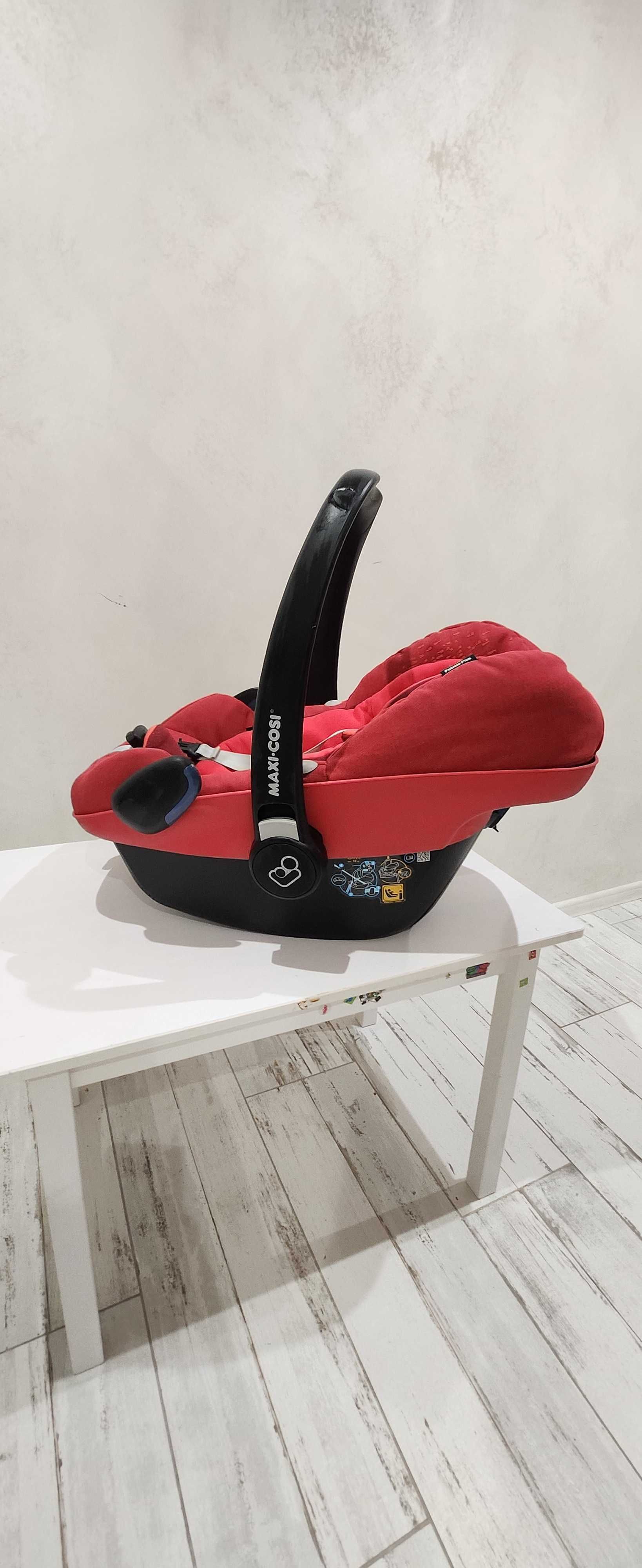 Детско столче за кола Maxi Cosi Pebble Plus (0-13kg) / Бебешки кош