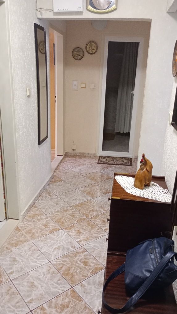 Дава се под наем Тристаен апартамент в Русе, Дружба 3 - 80 кв.м за 97000 € - Снимка #8