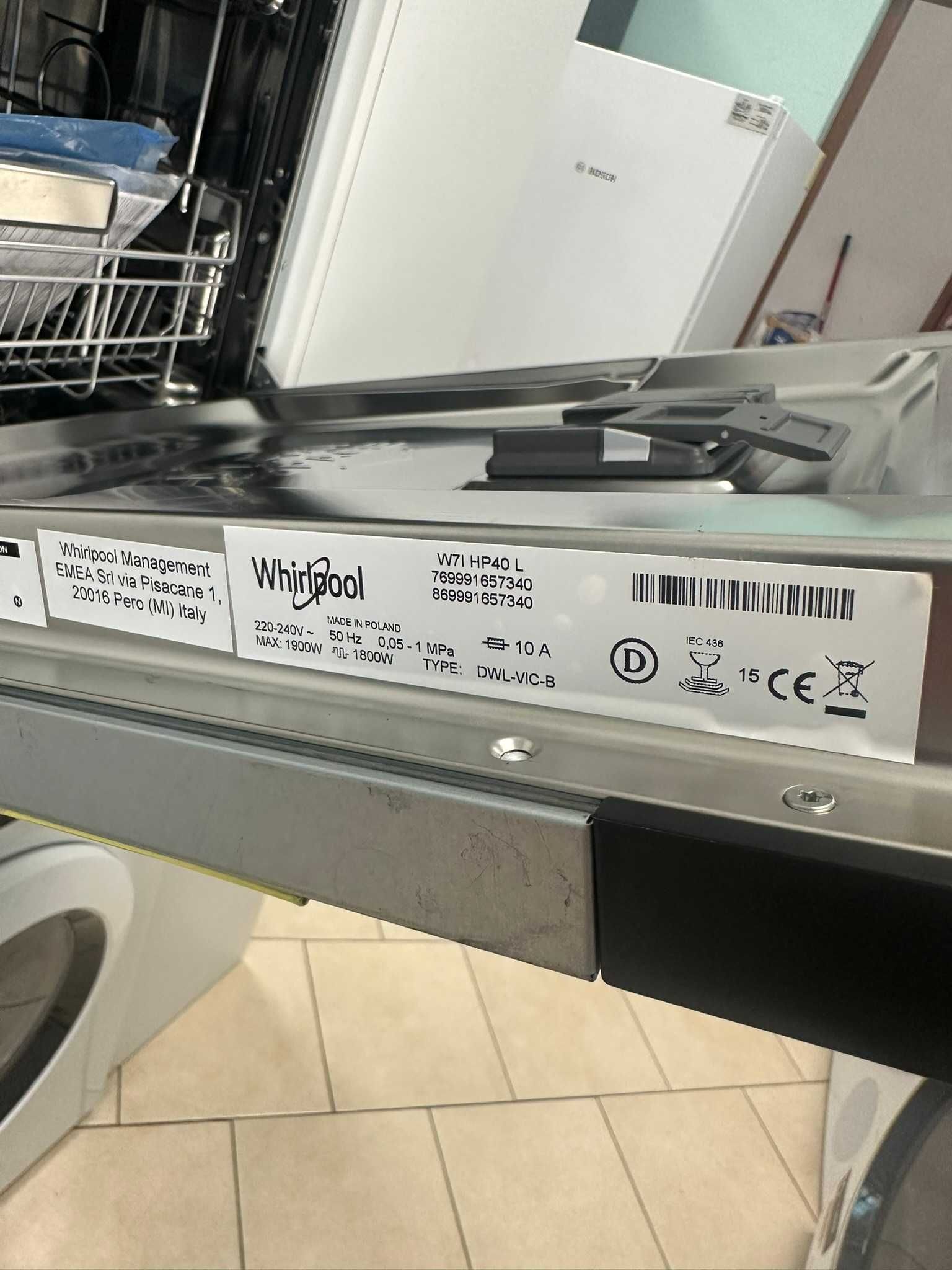 Съдомиялна машина Whirlpool W7IHP40L 15/ 10 програми 3-то отделение