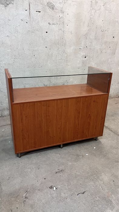 Витрини за магазин със стъкло