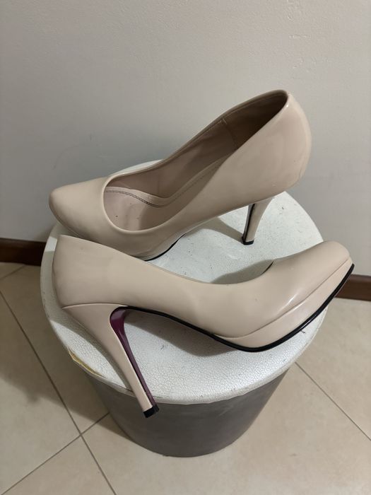 Обувки с ток