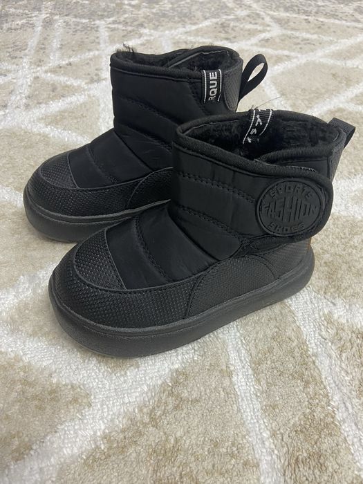 Зимние детские сапожки