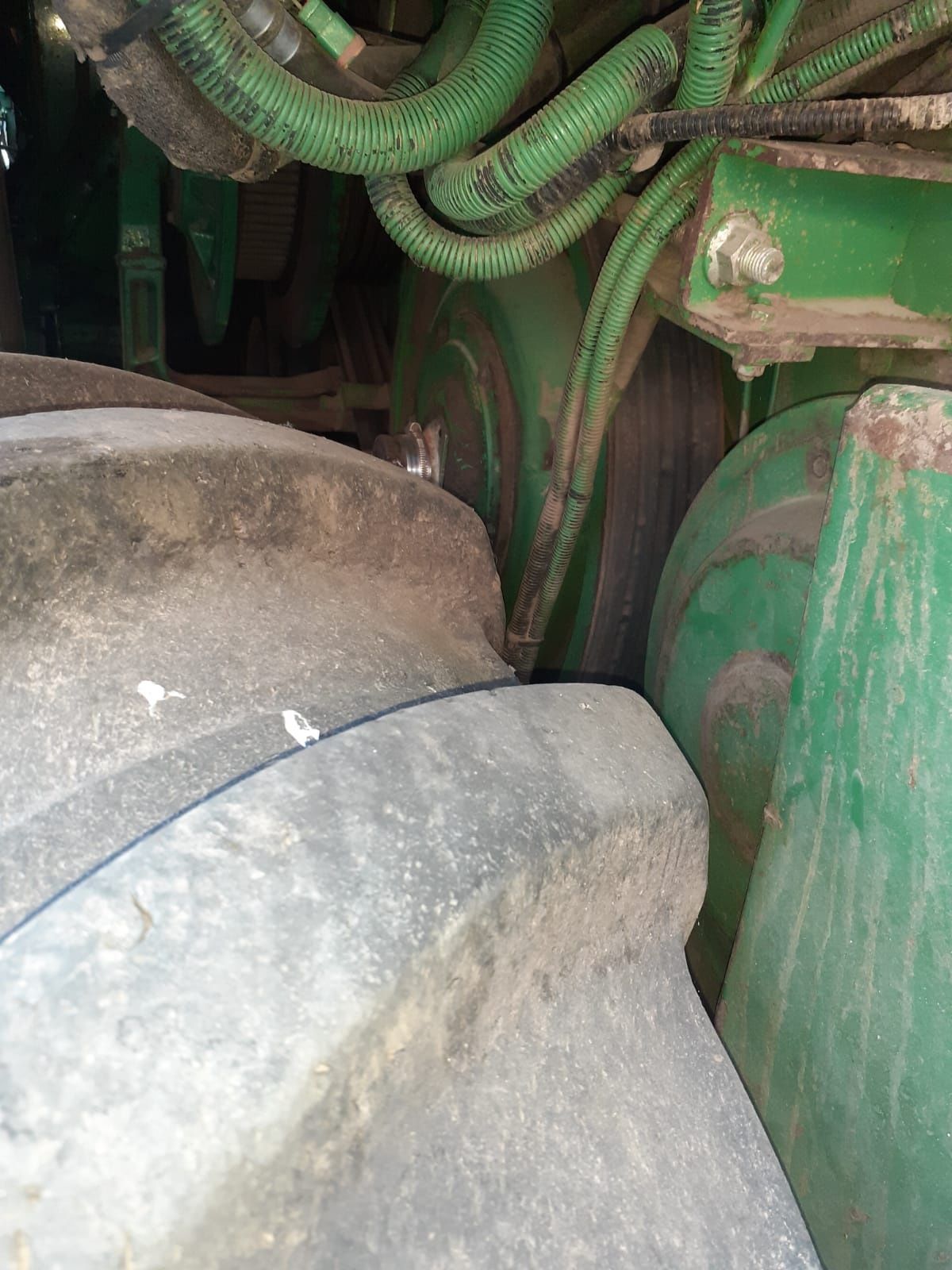 Vând sau schimb Combina John Deere 2258 Extra