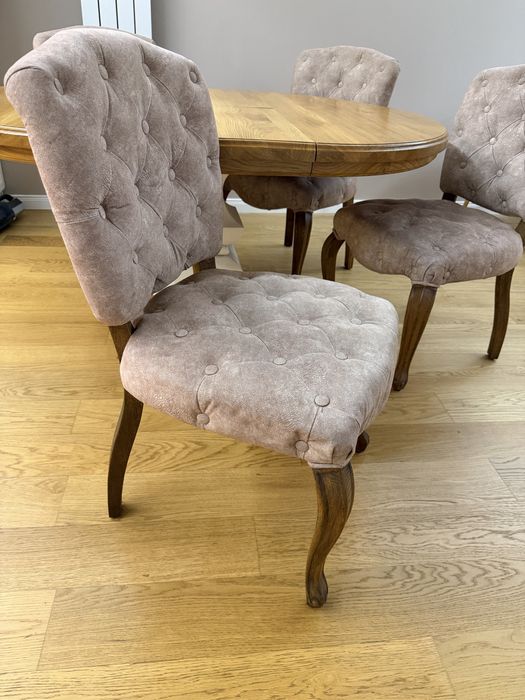 Дървена маса масив с 4 или 5 стола