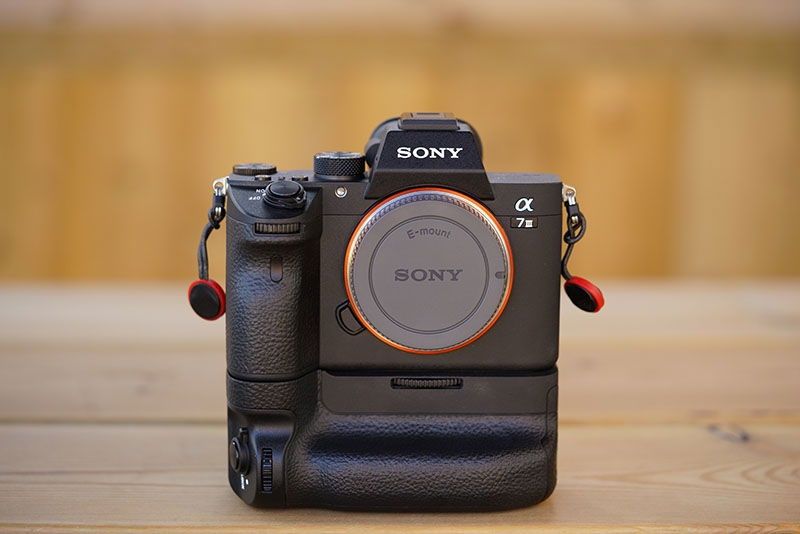 VG-C3EM Mcoplus батериен грип за sony A7iii A7Riii A9