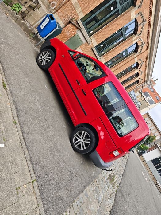Vând  Sau Schimb Vw Caddy Life 2008 1,4 benzina