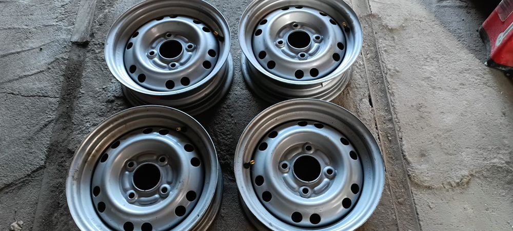 Продам новые диски