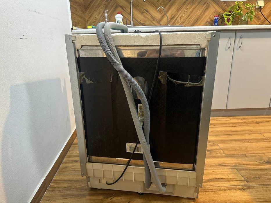 Встраиваемая посудомоечная машина Hotpoint Ariston LTB 6M019