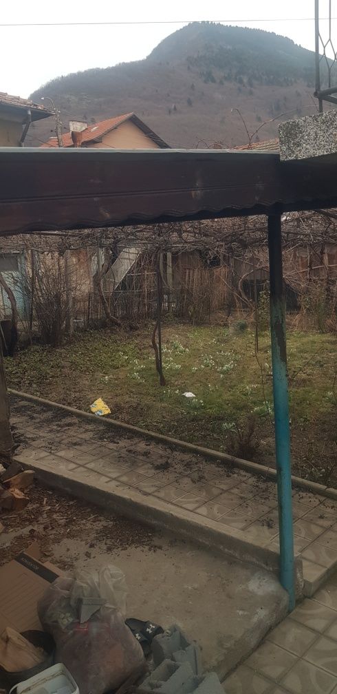 Продава къща в с.Бистрица общ.Дупница