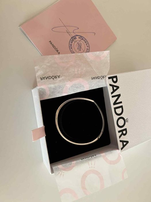 Твърда гривна Pandora