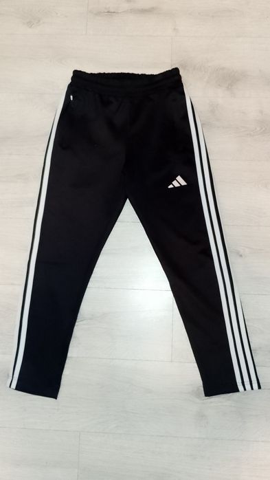 Pantaloni de trening Adidas mărimea S