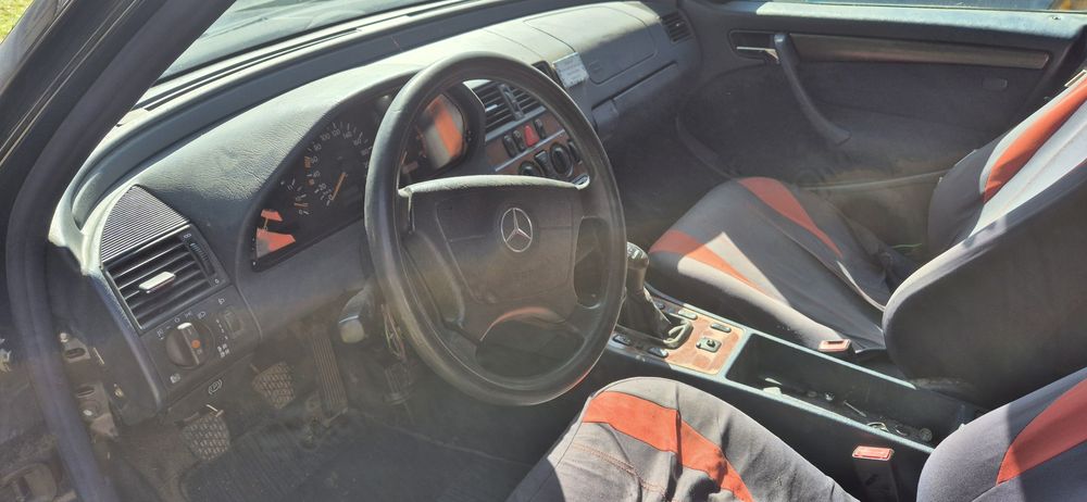 Mercede w202 pentru piese sau dezmembrat, mercedes 2,2 diesel