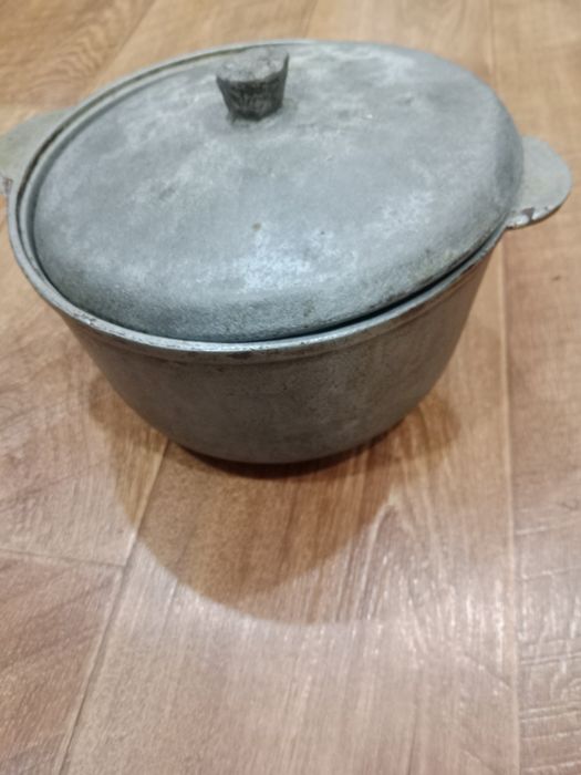 Продам казан. На 2,3 литра.