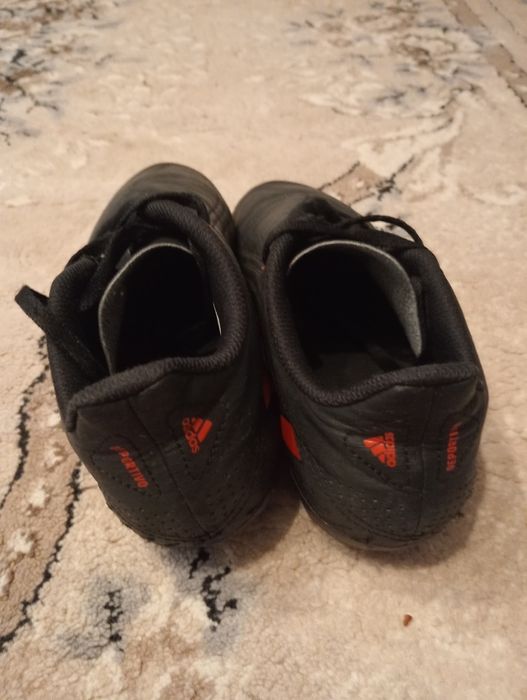 Ghete de fotbal Adidas