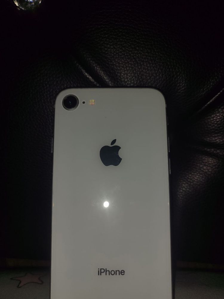 Продаю свой телефон Iphone 8