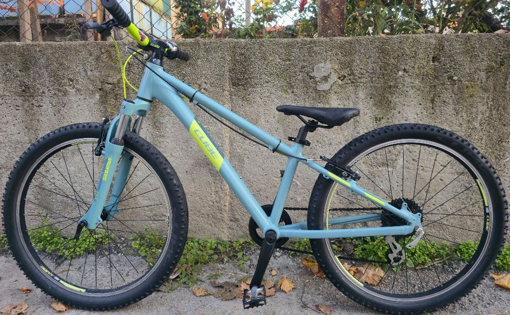 Cube Acid 24 цола 7 скорости Shimano преден амортисьор