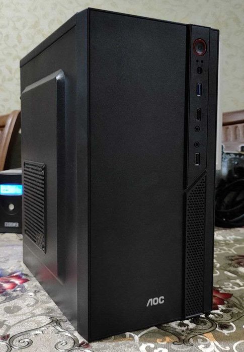 Срочно продам игровой кейс Core i3 10100 RAM 8Gb SSD HDD RX 5