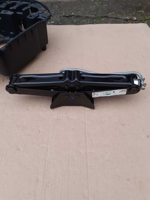 Cric PEUGEOT 508, 407, 308, 208, 207, CITROEN C2, C3, C4, C5, Xsara