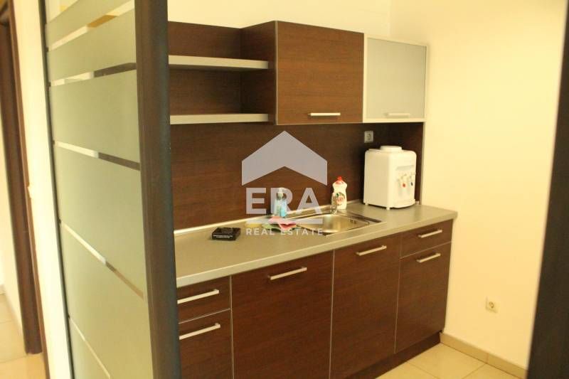 Дава се под наем Склад в Варна, Изгрев - 140 кв.м за 510 € - Снимка #4
