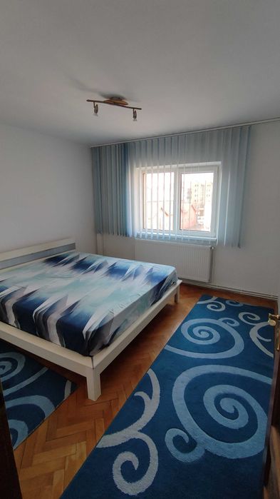 Inchiriez Apartament cu 3 camere pe termen lung