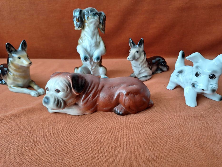 LOT - Bibelouri Catei - vechi din portelan  pictate manual, buc = 5