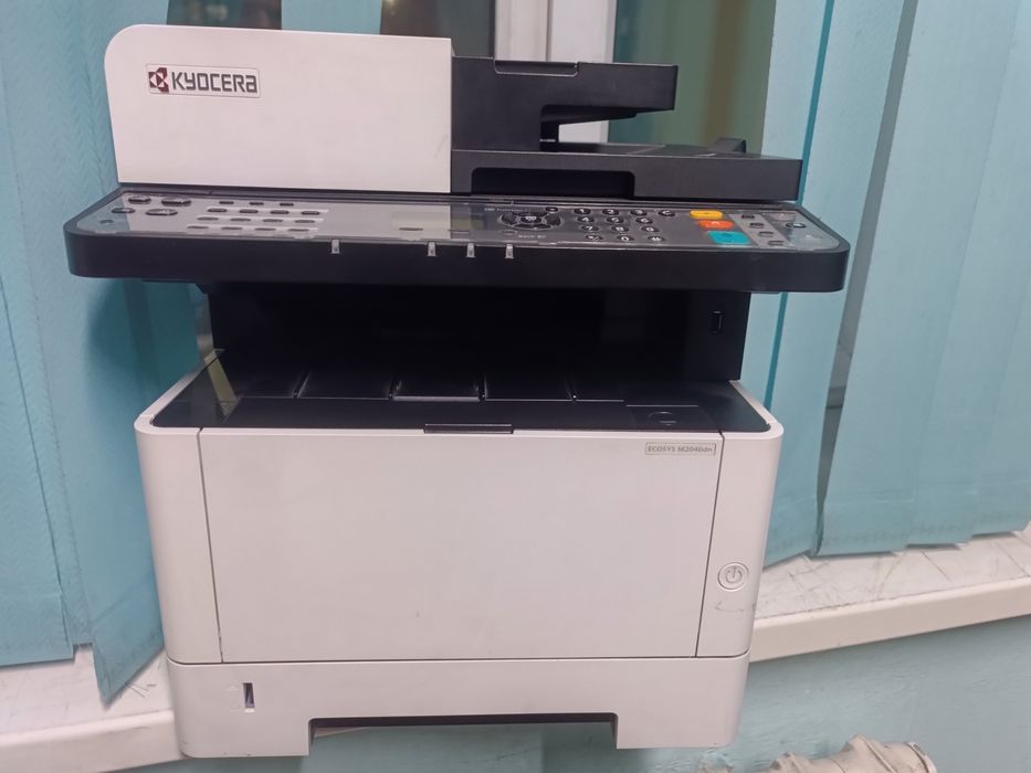 Продам МФУ Куосера М2040 dn