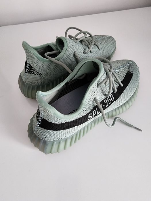 Vând Adidas Yeezy