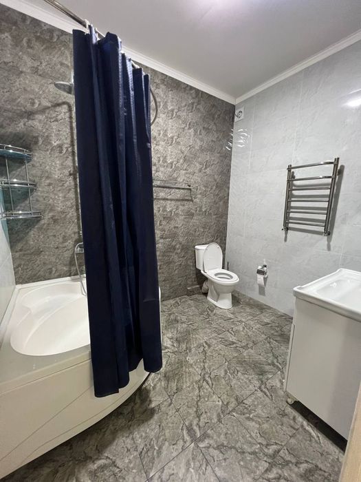 Срочно аренда квартира /2хкомнт / 105м2 700$