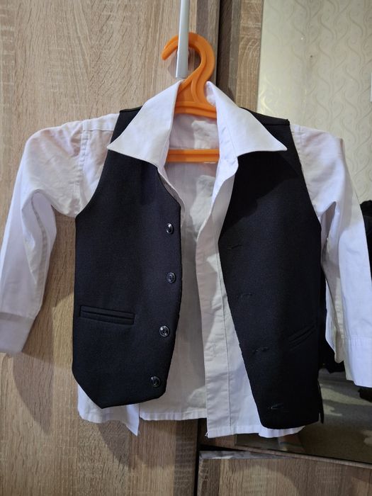 Рубашка и жилетки в садик