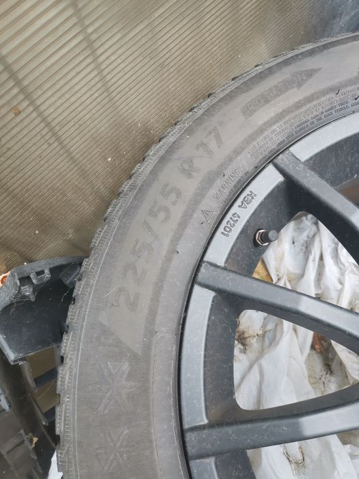 Jante Aliaj R17 cu anvelope Iarna 5*115
