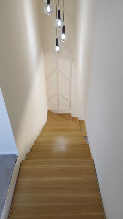 Scări interioare, trepte din lemn masiv