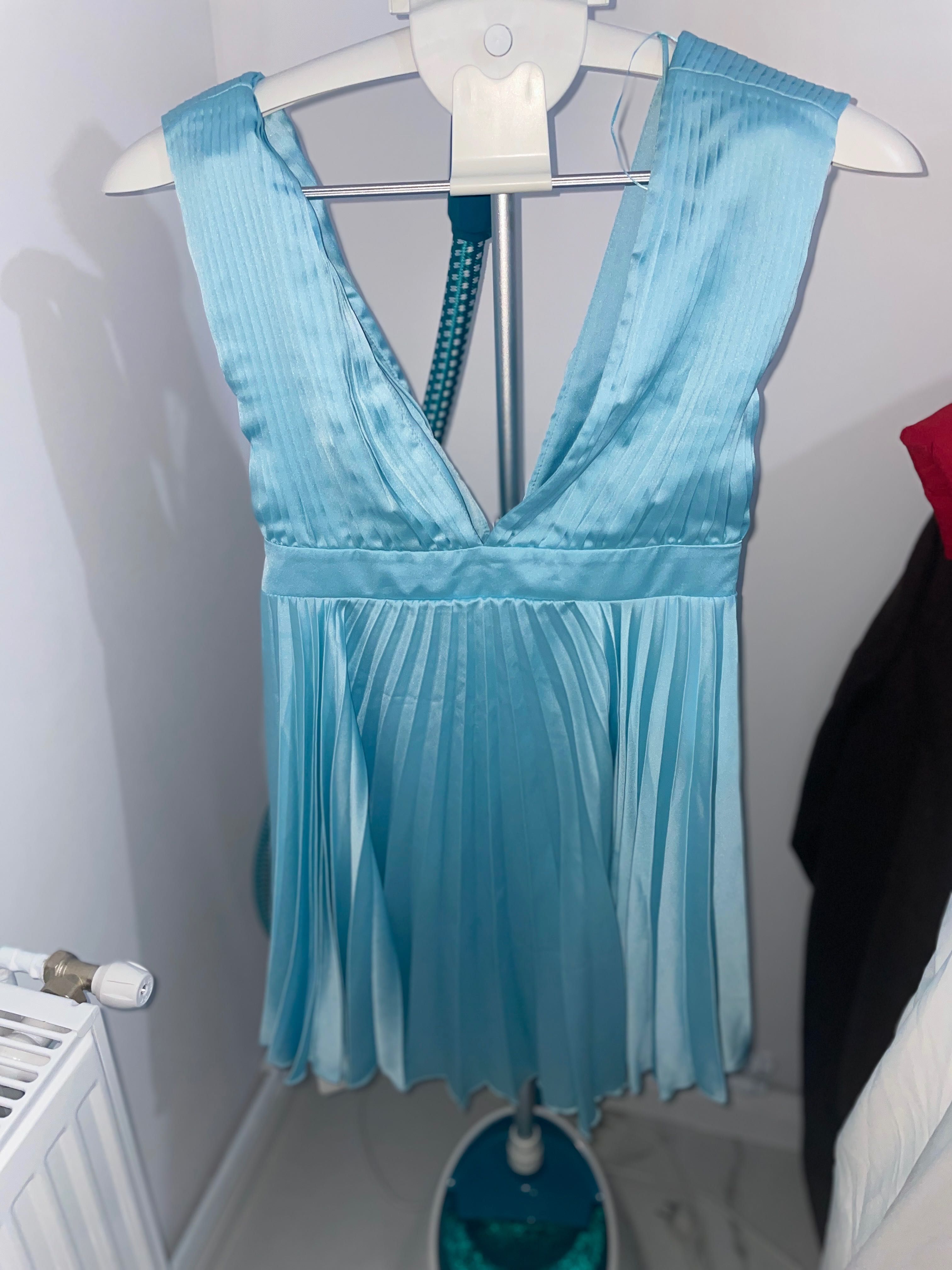 Rochie noua cu eticheta . Pret eticheta 120€ /Pret vanzare 150 de lei