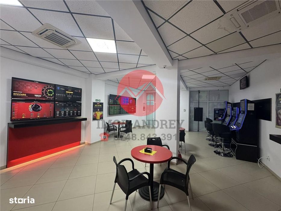 Spatiu comercial central Tulcea, parter, 100 mp, vitrina mare
