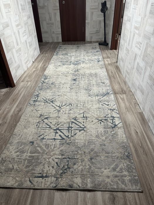 Продам ковровую дорожку