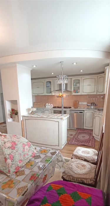 Кирпичный дом из 6 ти комнат в Красном Камне