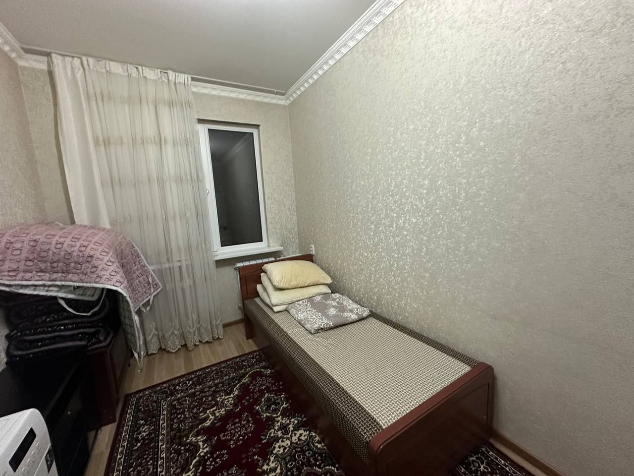 Срочно  сдаётся  квартира  Чиланзар  9 квартил 4 ком семья