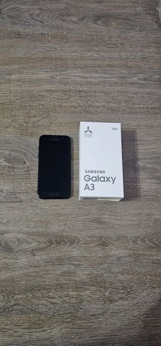 Продам Самсунг А3