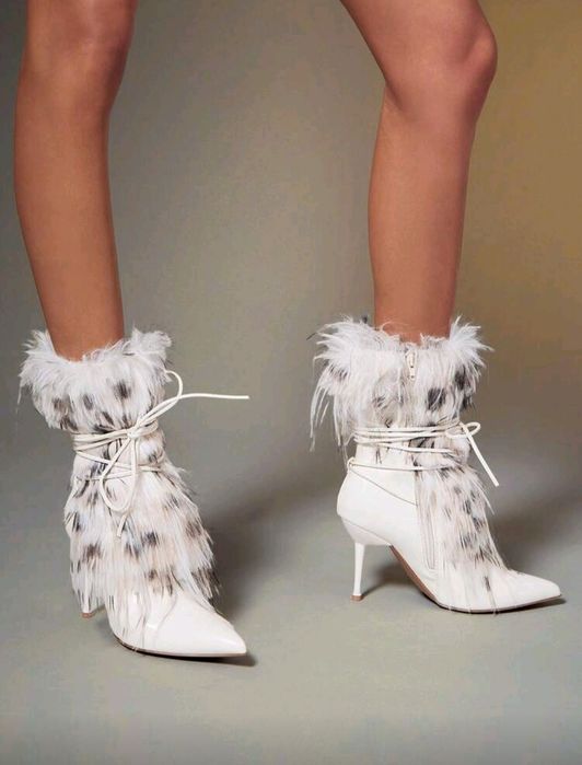 Нови стилни ботушки